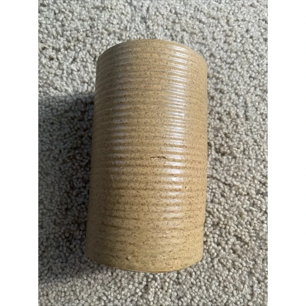 Vtg 4006 Zanesville Homespun Stoneware Pottery Ribbed Tan Vase 6